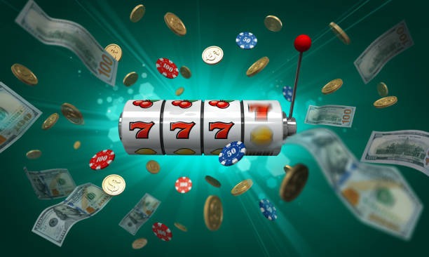 Free spin trigger with scatter symbols Wolf Gold free spin feature triggered with moon scatter symbols